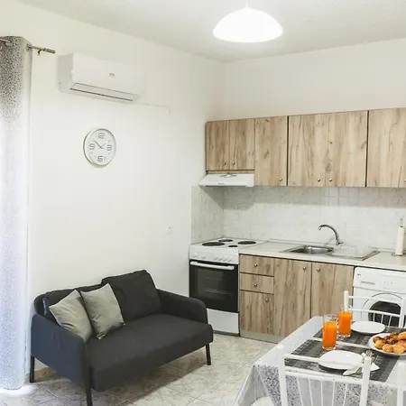 Taxiarchis House דירה