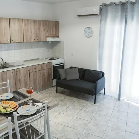 דירה Taxiarchis House ארכאנגלוס