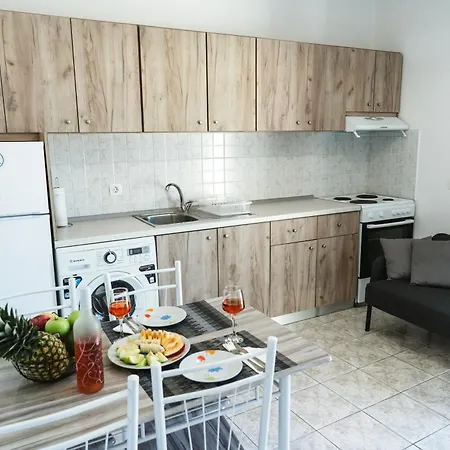 Taxiarchis House ארכאנגלוס
